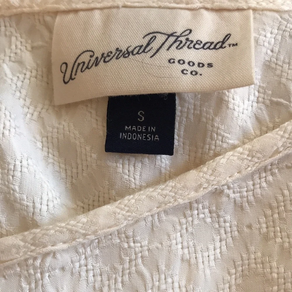 Universal Thread Ruffled Blouse - Picture 3 of 3